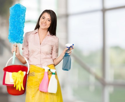 Curtain fabric inspection and care during local cleaning service